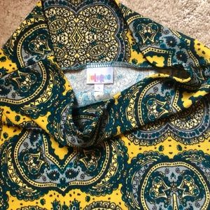 Ornate pattern pencil skirt